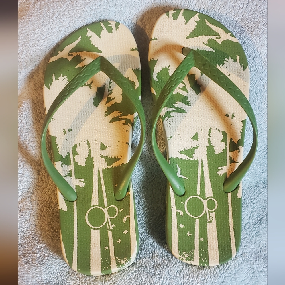 Authentic OCEAN PACIFIC Flip-flops.